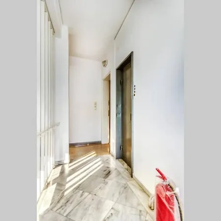Appartement Bright In Glyfada Close To The Sea